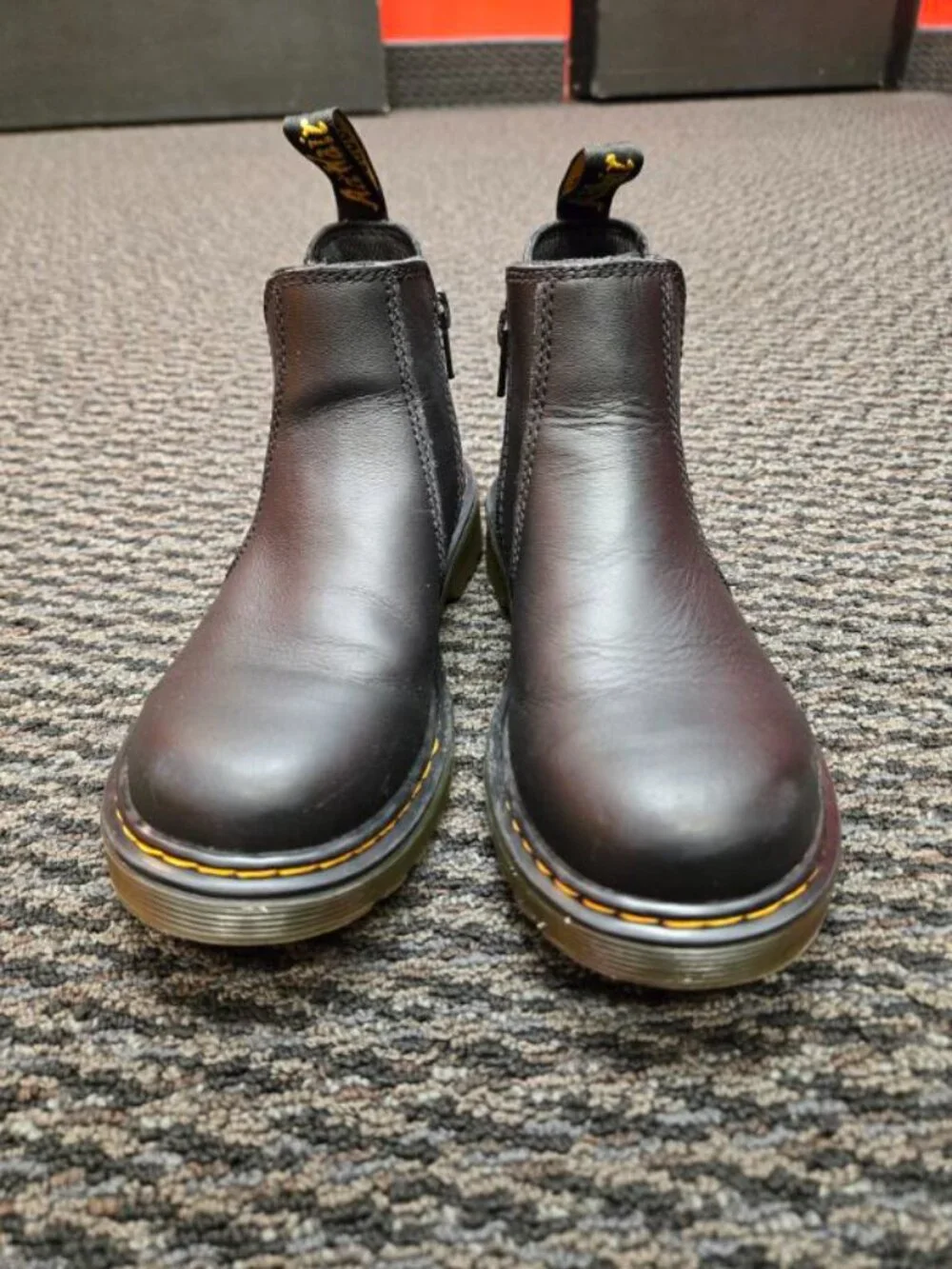 Dr Martens Youth 2976 Wildhorse Leather Chelsea Boots Black Size 3 Kids Zipper